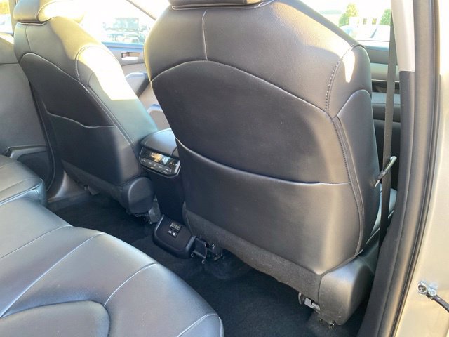 Used 2024 Toyota Highlander Limited AWD/4WD image 36