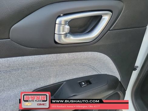 Used 2024 Jeep Compass Latitude AWD/4WD image 16