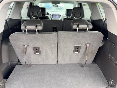 Used 2019 GMC Acadia SLT image 9