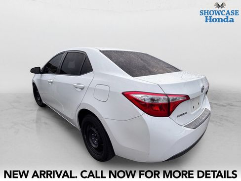 Used 2016 Toyota Corolla LE FWD image 4