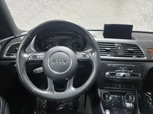 Used 2018 Audi Q3 2.0T Premium Plus w/ Premium Plus Package AWD/4WD image 17