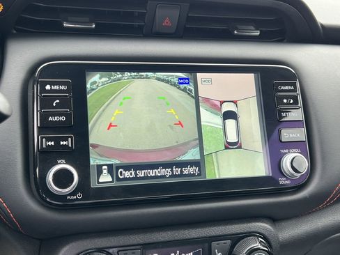Used 2023 Nissan Kicks SR w/ SR Premium Package FWD image 15