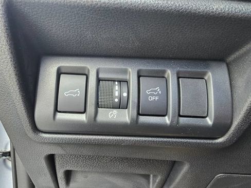 Used 2024 Subaru Outback Premium AWD/4WD image 25