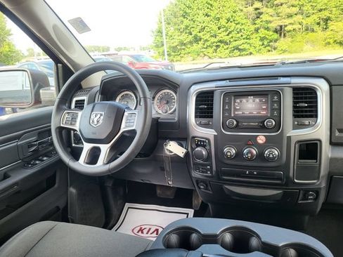 Used 2024 RAM 1500 Classic SLT AWD/4WD image 15