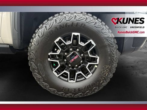 New 2026 GMC Sierra 2500 AT4X AWD/4WD image 11