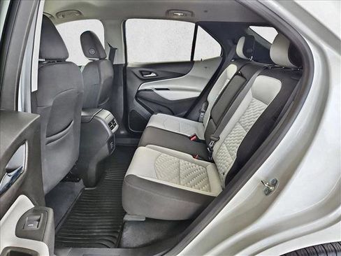 Used 2020 Chevrolet Equinox LS AWD/4WD image 24