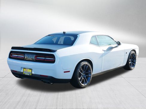 Used 2023 Dodge Challenger R/T w/ T/A Package image 7