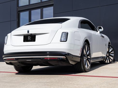 Used 2024 Rolls-Royce Spectre w/ Spectre Launch Package image 2