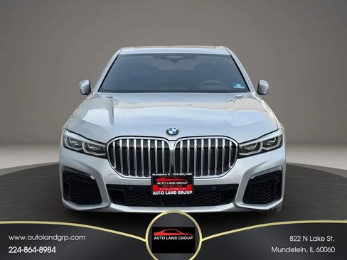 Used 2020 BMW 750i xDrive w/ Executive Package image 2
