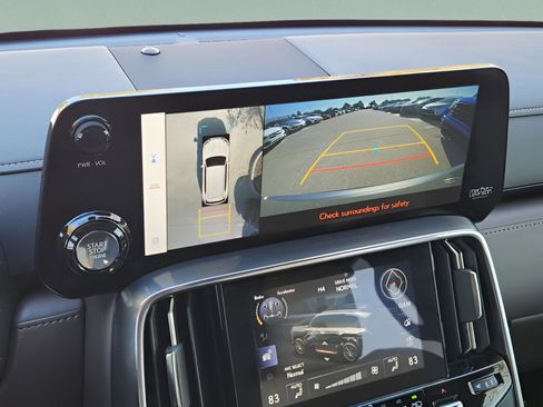 Used 2024 Lexus LX 600 4WD w/ Appearance Package image 32