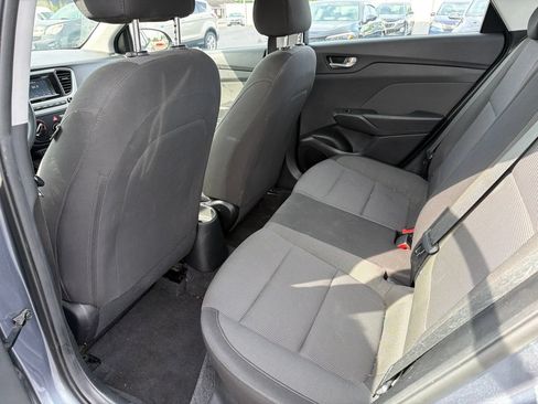 Used 2019 Hyundai Accent SE FWD image 9