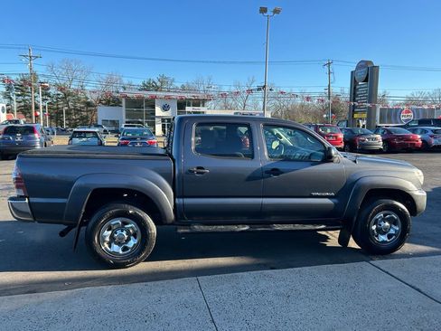 Used 2013 Toyota Tacoma 4x4 Double Cab w/ SR5 Pkg image 5
