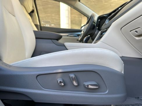 Used 2025 Cadillac XT5 Premium Luxury w/ Technology Package image 24