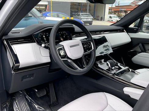 New 2026 Land Rover Range Rover Sport SE AWD/4WD image 10