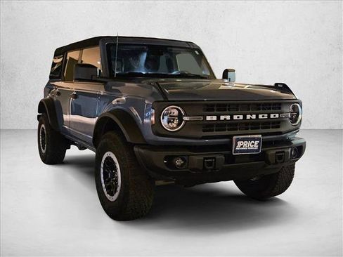 Used 2023 Ford Bronco Black Diamond w/ Sasquatch Package image 3