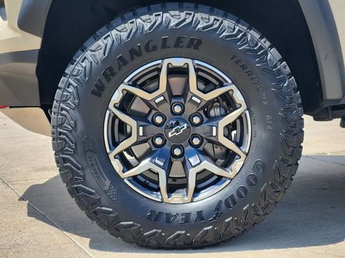 Used 2023 Chevrolet Colorado ZR2 w/ ZR2 Convenience Package III AWD/4WD image 10