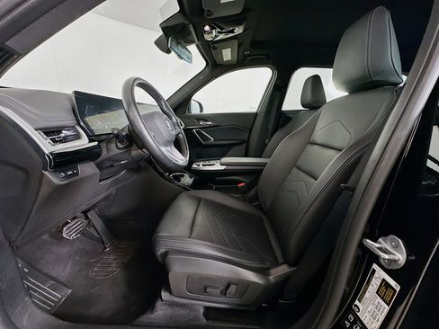 Used 2025 BMW X1 xDrive28i image 13