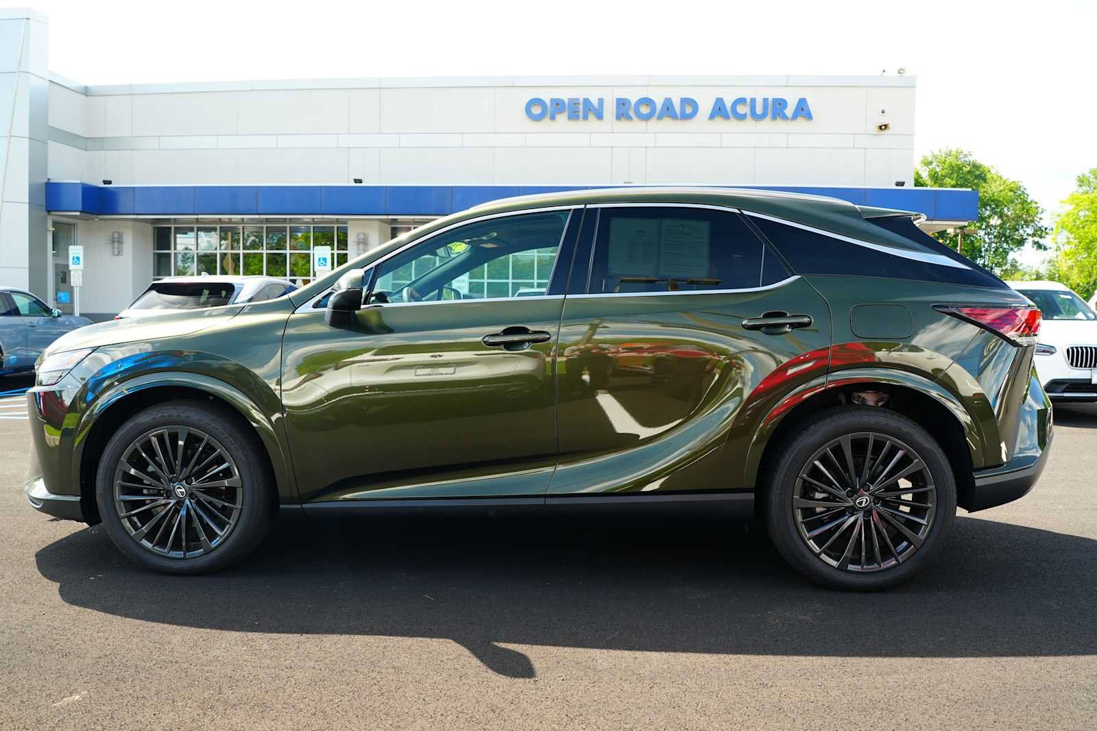 Used 2026 Lexus RX 350 Premium w/ Accessory Package (Z1) AWD/4WD image 4