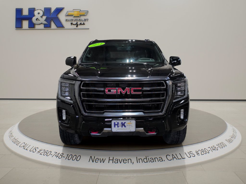 Used 2024 GMC Yukon AT4 w/ Technology Package AWD/4WD image 2