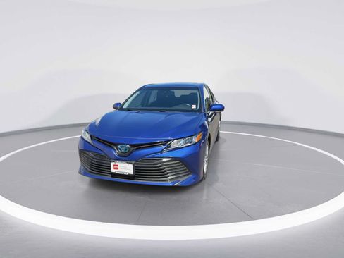 Certified 2018 Toyota Camry LE w/ Audio Package FWD image 3