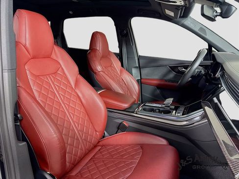 Used 2023 Audi SQ7 Premium Plus w/ Executive Package image 36