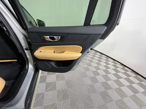 Used 2025 Volvo V60 B5 Cross Country Ultra w/ Protection Package Premier image 24