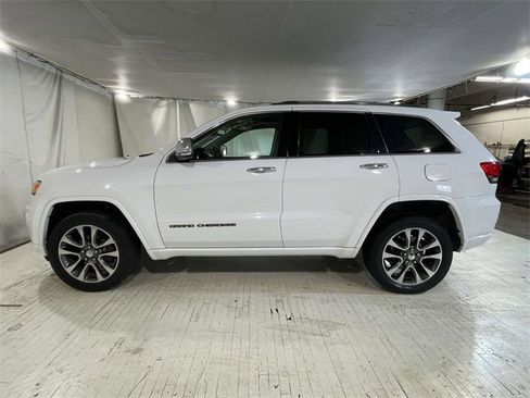 Used 2018 Jeep Grand Cherokee Overland image 12
