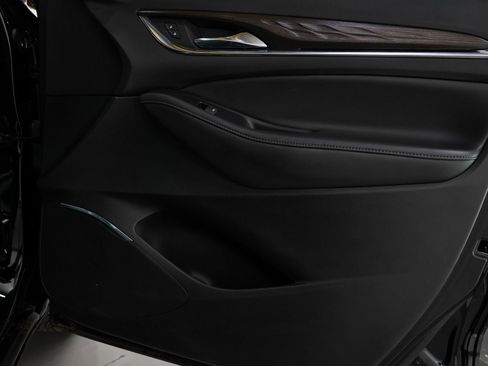 Used 2024 Buick Enclave Avenir w/ Avenir Technology Package image 8