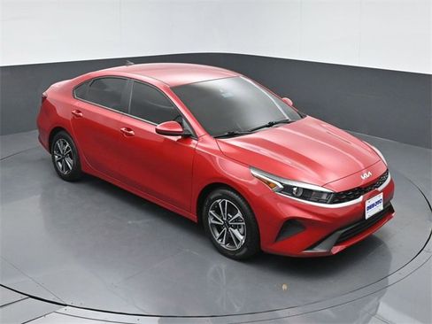 Used 2024 Kia Forte LXS image 35