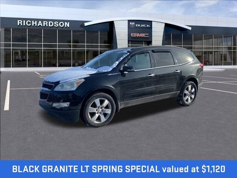 Used 2011 Chevrolet Traverse LT w/ Personal Connectivity Package image 2