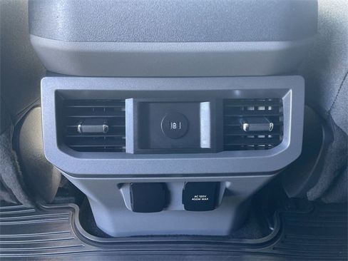 Used 2024 Ford F250 XLT w/ Black Appearance Package image 22