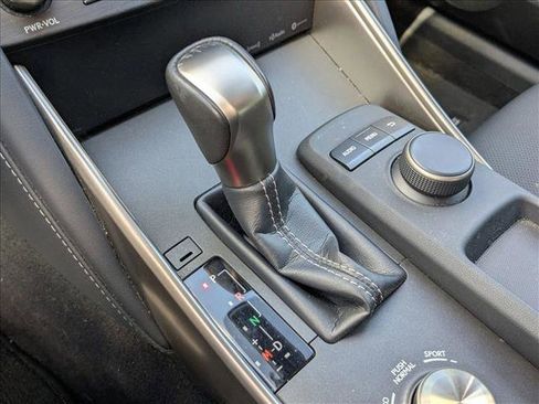 Used 2019 Lexus IS 300 image 12