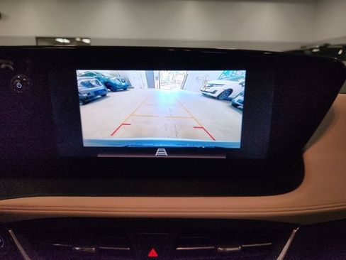 Used 2024 Buick Encore GX Preferred w/ Comfort Package FWD image 15