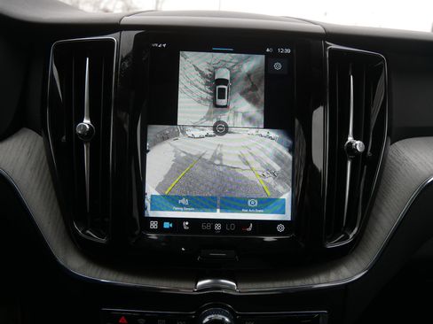 Certified 2025 Volvo XC60 B5 Plus w/ Climate Package image 20