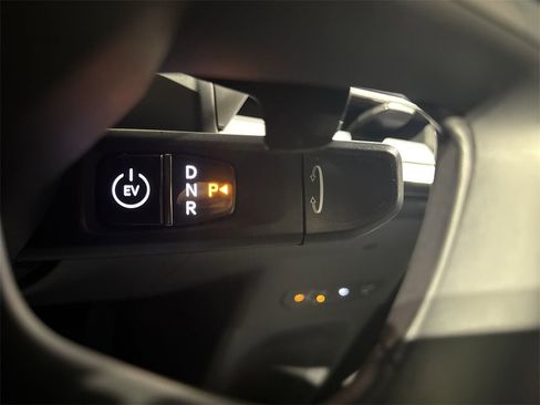 Used 2024 Kia EV9 Wind image 23