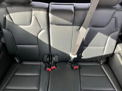 Used 2025 Kia Telluride S image 17