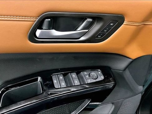 New 2026 Nissan Pathfinder Platinum AWD/4WD image 32