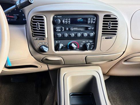 Used 1998 Ford Expedition 4WD image 31