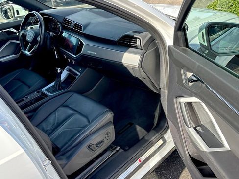 Used 2022 Audi Q3 2.0T Premium Plus image 27