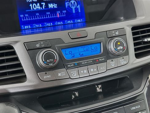 Used 2013 Honda Odyssey EX-L image 22