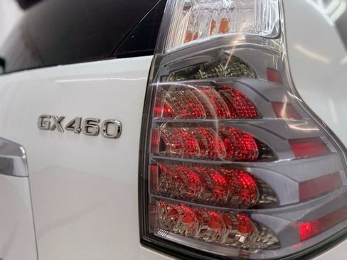 Used 2020 Lexus GX 460 Premium w/ Premium Package AWD/4WD image 39