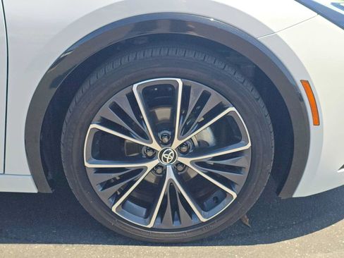 Certified 2026 Toyota Prius XLE FWD image 9