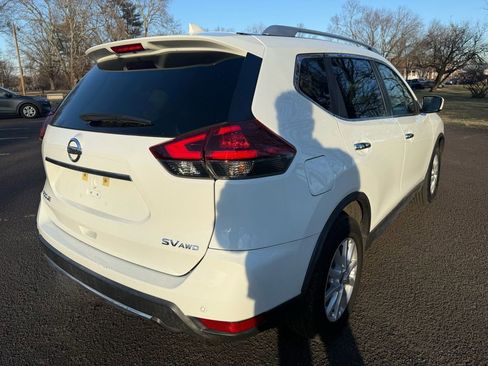 Used 2020 Nissan Rogue SV image 5