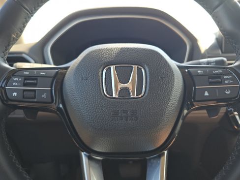 Used 2025 Honda Pilot EX-L image 26