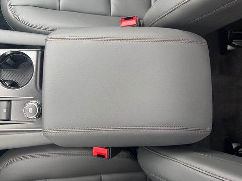 New 2026 Ford Explorer Active w/ Active Comfort Package image 32