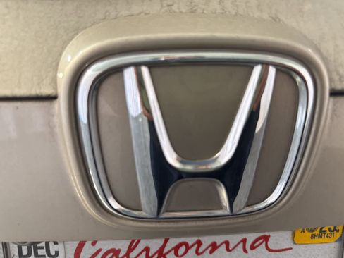 Used 2018 Honda Accord Touring image 11