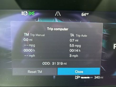 Certified 2022 Volvo XC60 B5 Momentum w/ Climate Package image 21