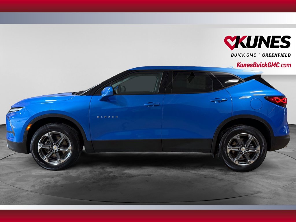 Used 2025 Chevrolet Blazer LT FWD image 6