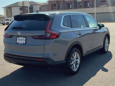 Used 2025 Honda CR-V EX image 8