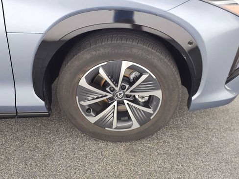 Used 2023 Lexus RZ 450e Premium w/ Technology Package AWD/4WD image 9